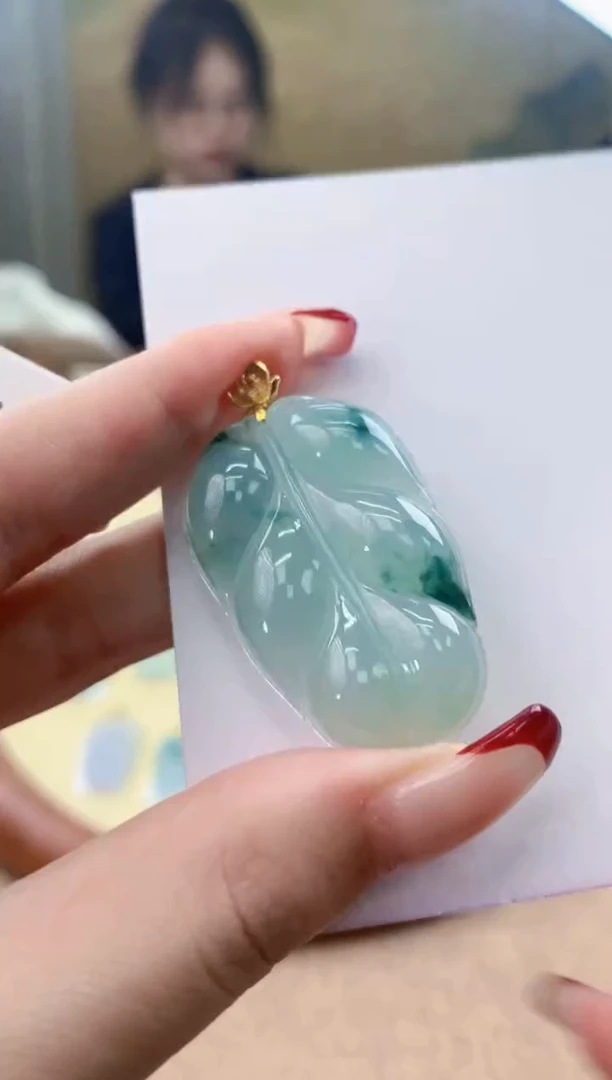 翡翠18K金镶嵌颈饰天然A货翡翠挂件
