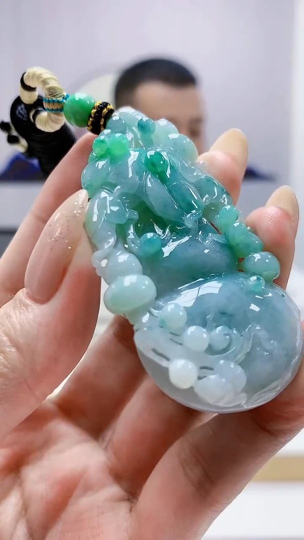 未镶嵌定制翡翠4898MM-毛货挂件230