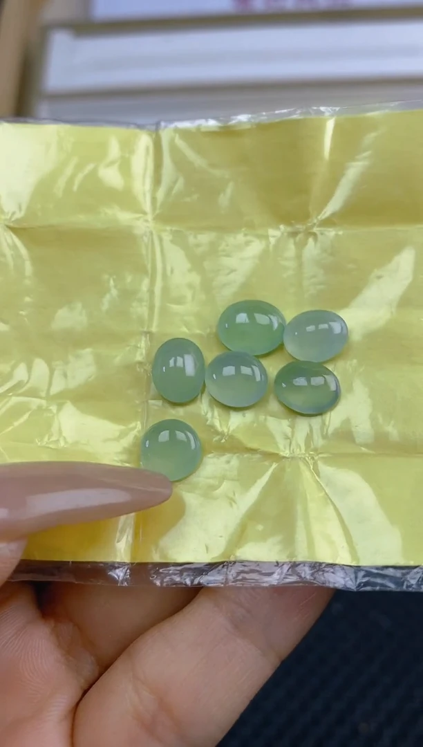 定制翡翠未镶嵌天然翡翠蛋面59