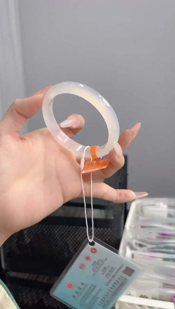 【闪购商品】玛瑙/玉髓手镯未镶嵌56-57圈