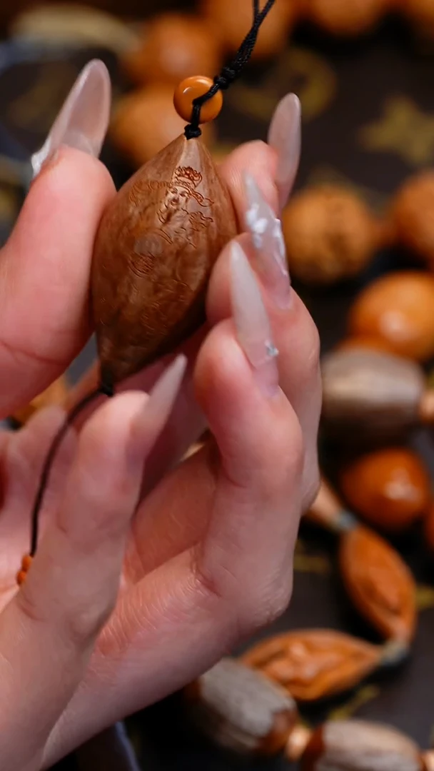 【闪购商品】橄榄核吊坠苏工橄榄核