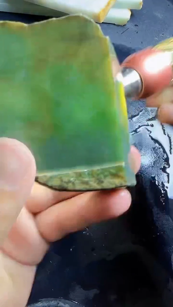 翡翠未镶嵌挂件101翡翠