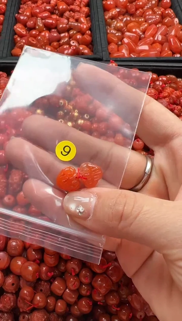 【闪购商品】南红玛瑙颈饰未镶嵌1