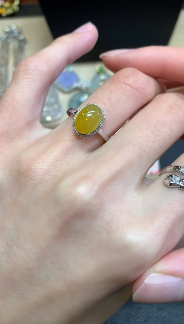 【闪购商品】翡翠戒指18K金镶嵌蛋面【无服务费】