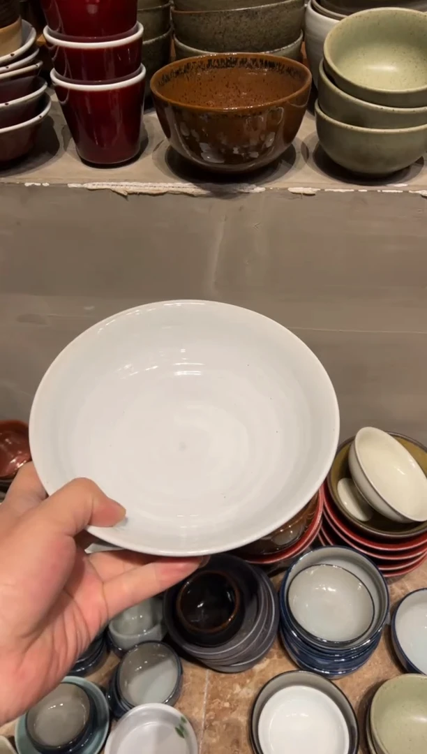 【闪购商品】瓷片476 白麻点反边菜盘1个