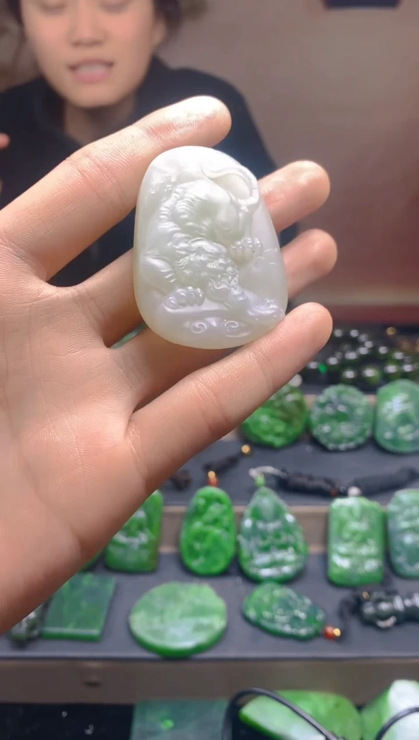 未镶嵌和田玉珠宝半成品1