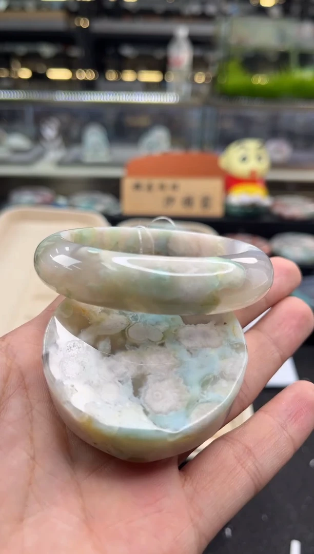 未镶嵌手镯石英质玉56圈口（赠品镯心）S9224208
