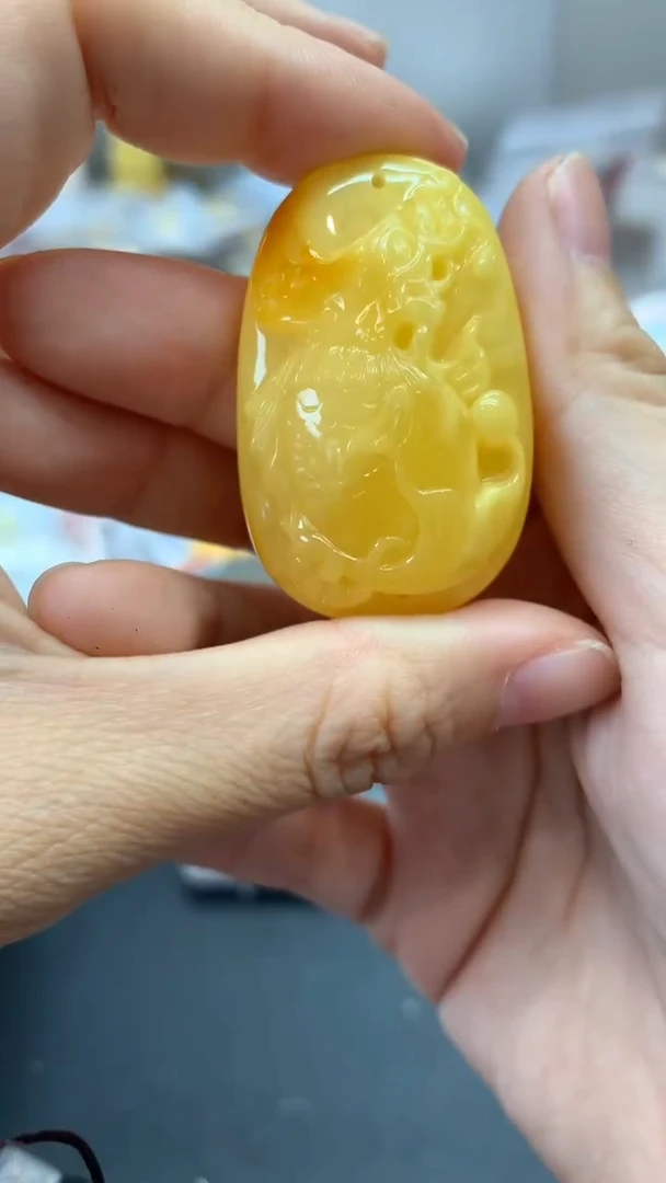 未镶嵌琥珀珠宝奇石2494
