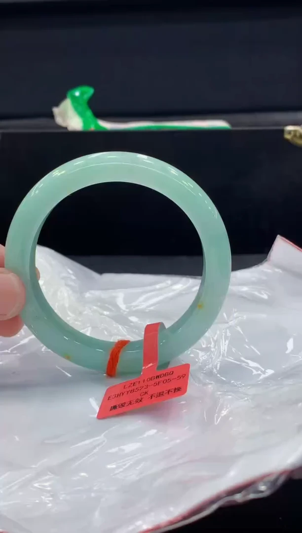 未镶嵌手镯翡翠翡翠手镯
