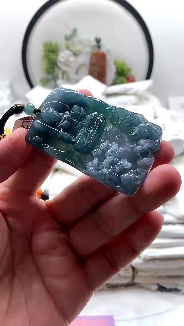 颈饰未镶嵌翡翠不动明王