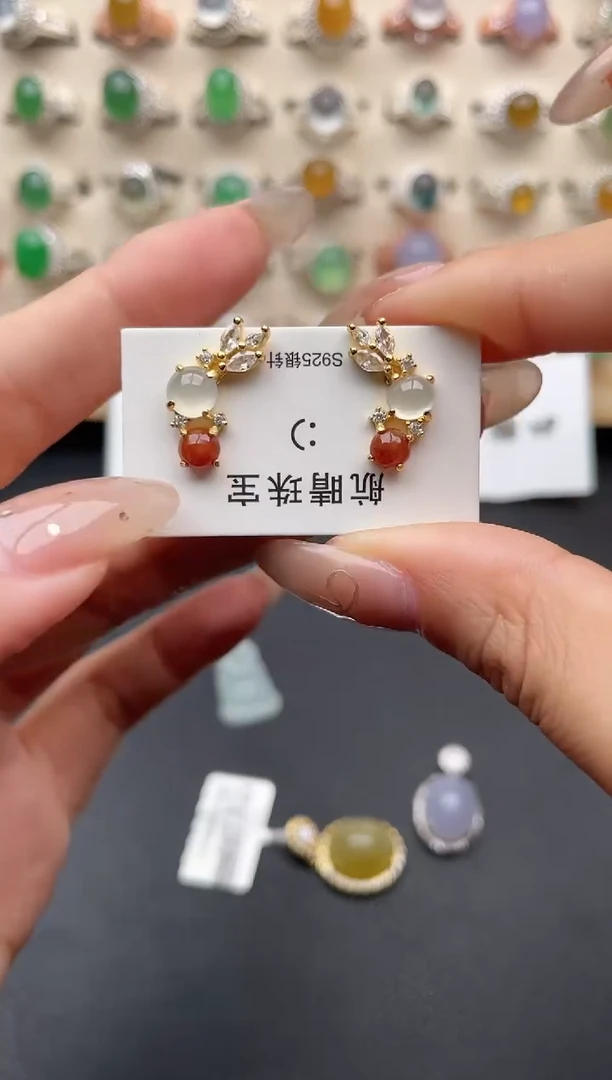 【闪购商品】翡翠戒指银S925镶嵌一物一证一礼盒