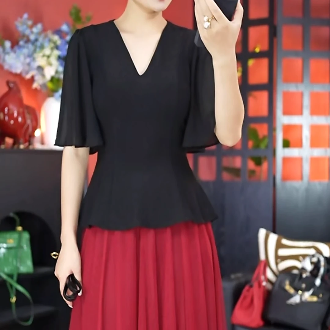 曹掌柜夏季设计师新款女士气质时尚V领收腰显瘦遮肉小上衣