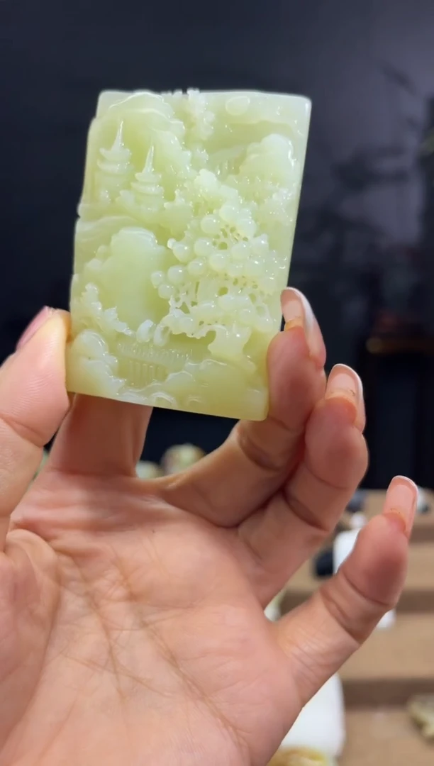 颈饰未镶嵌和田玉1