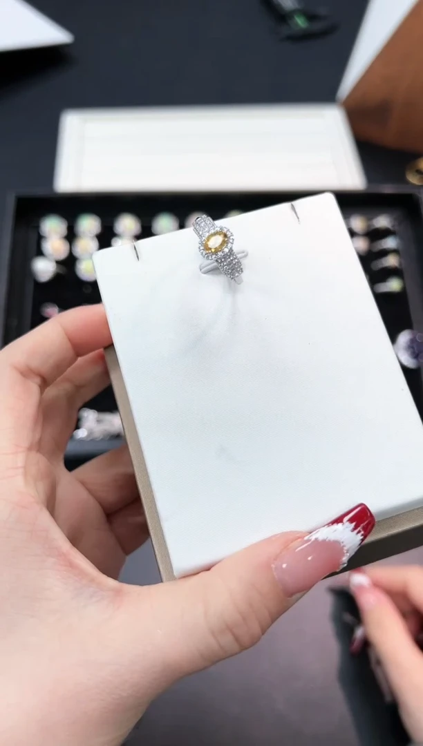 【闪购商品】黄晶戒指银S925镶嵌97j多样性发其一/1个