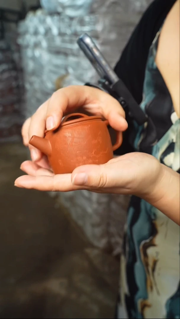 茶壶紫砂黄龙山朱泥