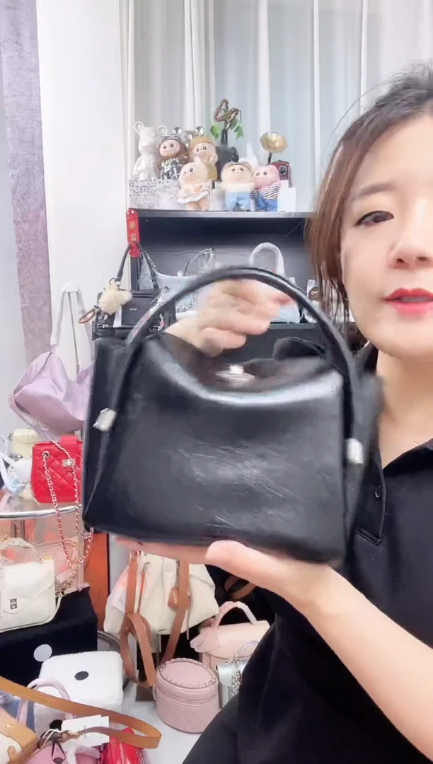 小牛剖层皮革福利款女士包包