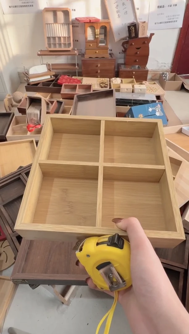 原木色四宫格微瑕拍下不退不换无售后