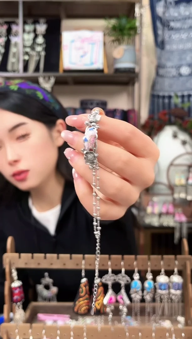 织绣民族风非遗老绣饰品572*