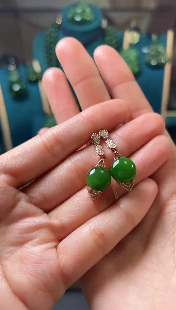 【闪购商品】和田玉（碧玉）耳钩银S925镶嵌碧玉