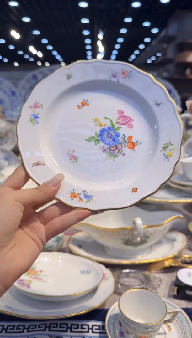 骨瓷娜娜中古瓷器如图所示127