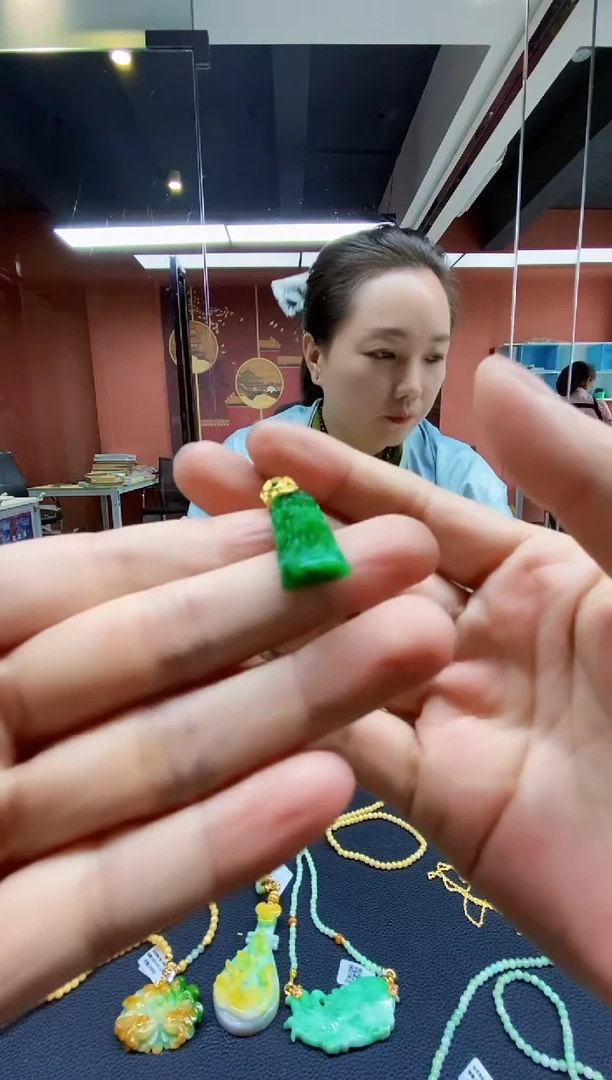 颈饰未镶嵌翡翠翡翠吊坠