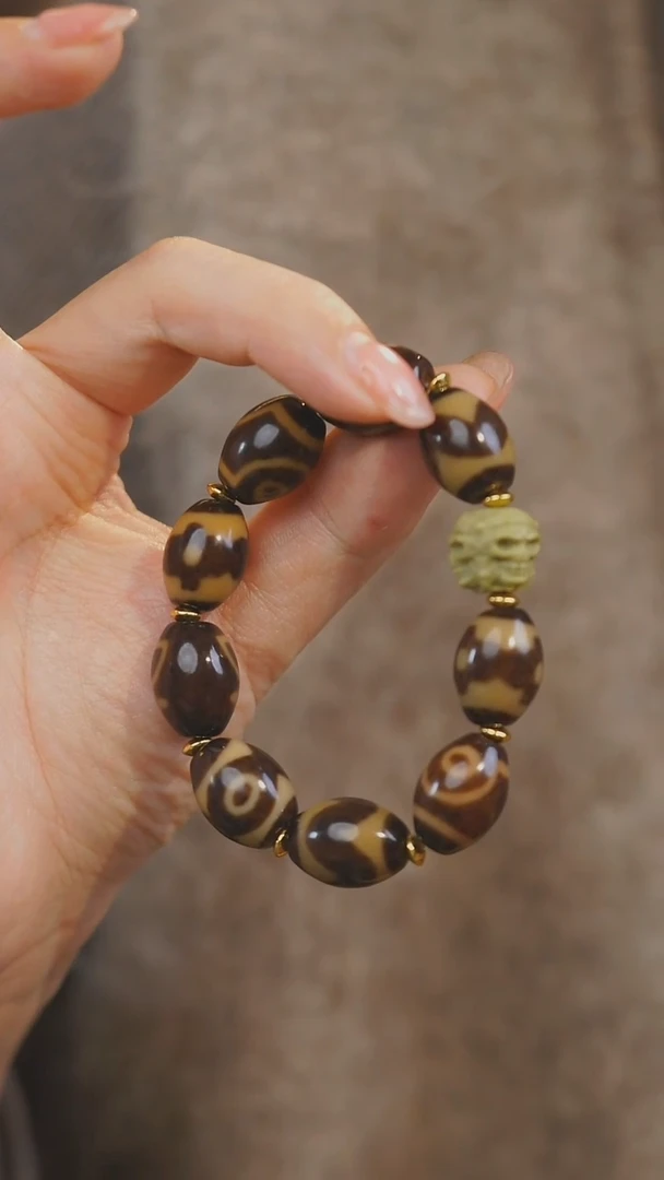 【闪购商品】玛瑙/玉髓手串未镶嵌多样性发其一