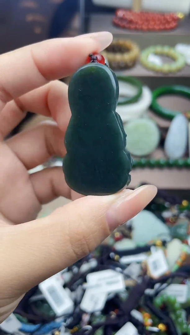 颈饰未镶嵌和田玉未镶嵌和田玉吊坠拍一发一