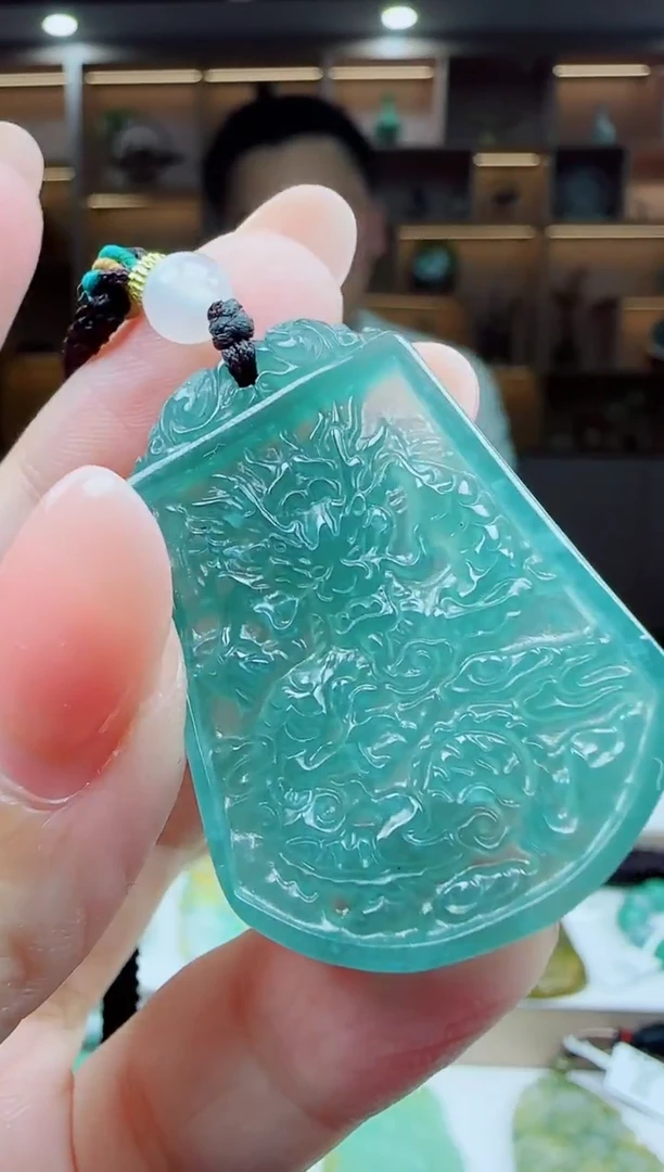 颈饰未镶嵌翡翠多样性发其一  龙牌   13.14