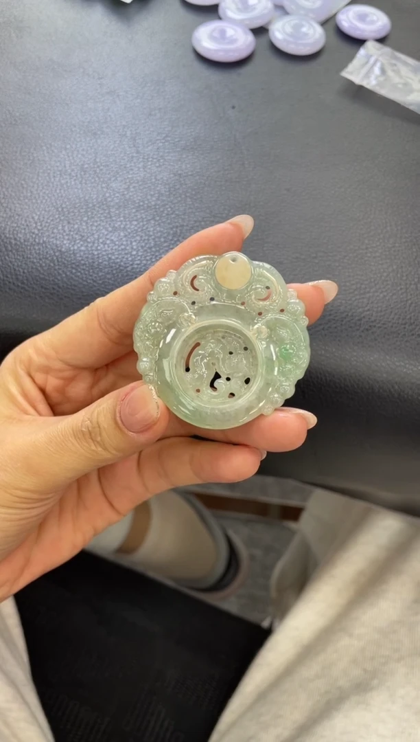 【闪购商品】翡翠吊坠(不含链)未镶嵌时来运转 配绳