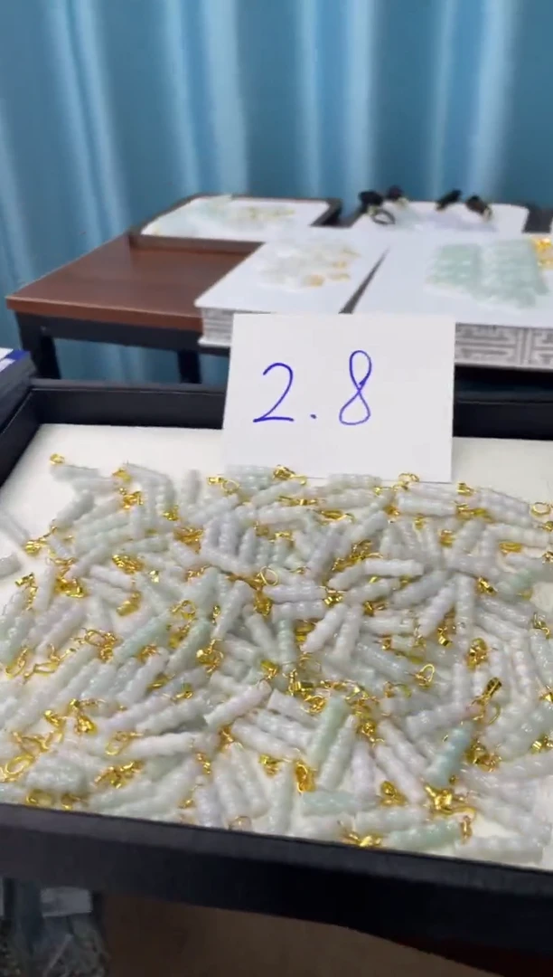 翡翠未镶嵌吊坠(不含链)默认包容不指定 小竹节 多样性发其一