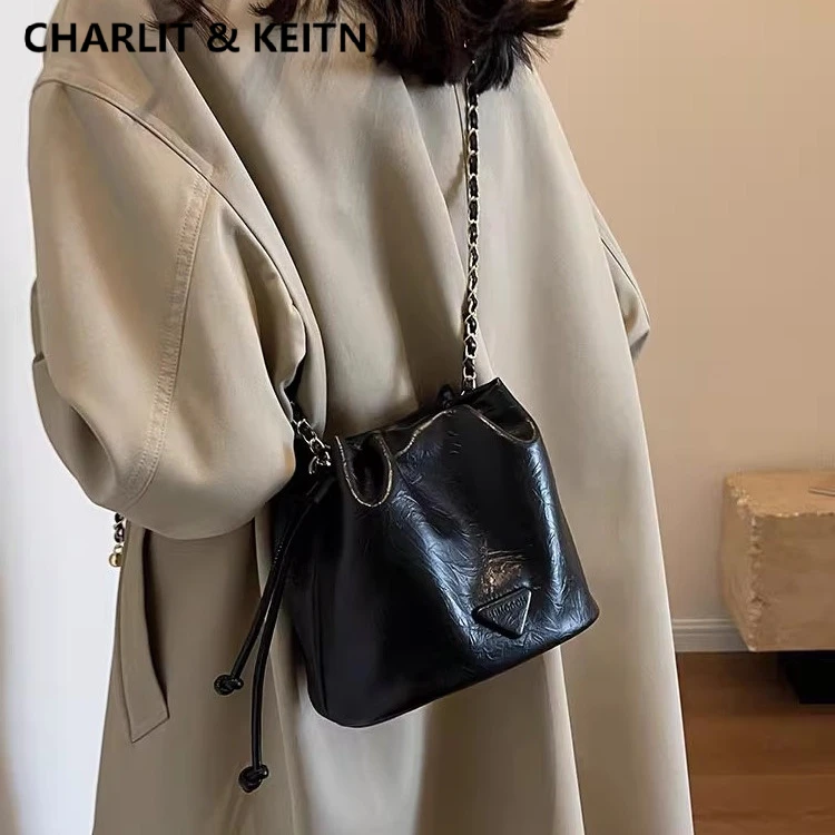 CHARLIT&KEITN水桶包小包女式2025新款斜挎包真皮高级感链条女包