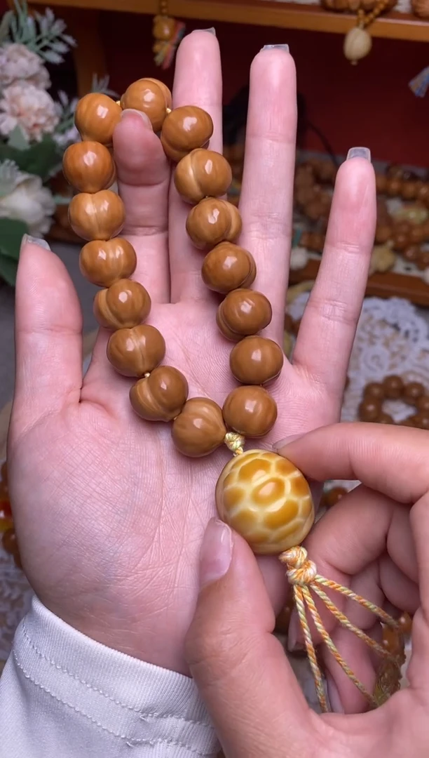 把件猴头核桃全品无暇屁桃➕大富甲手持