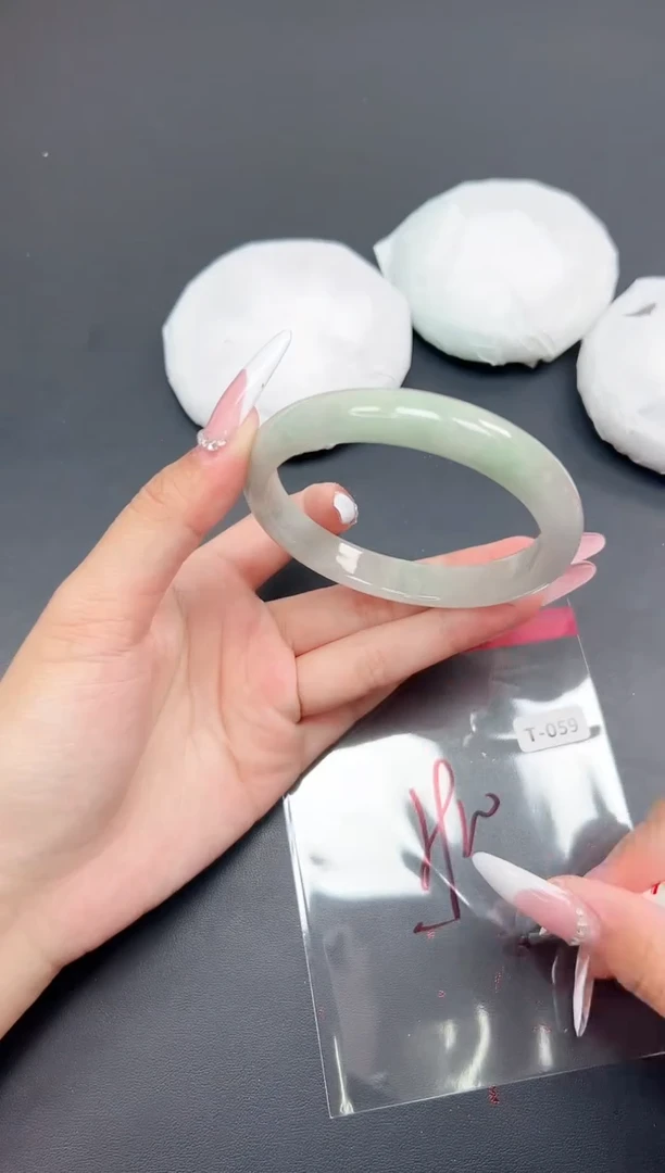 精品手镯，一物一拍T-059