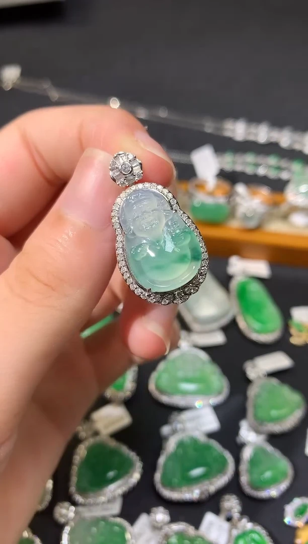 翡翠18K金镶嵌吊坠(不含链)吊坠