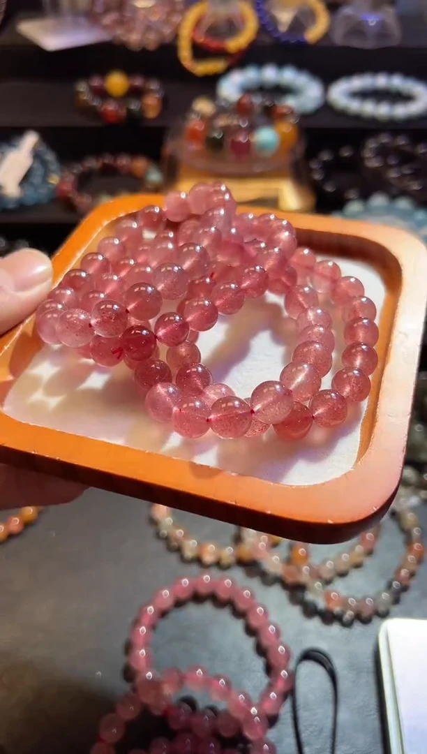 【闪购商品】水晶手链未镶嵌草莓多样性发货发其一