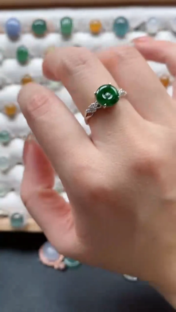 【闪购商品】翡翠戒指银S925镶嵌一物一证一礼盒