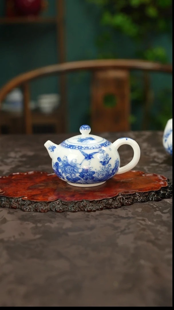 画堂春邵辉平老师花鸟壶