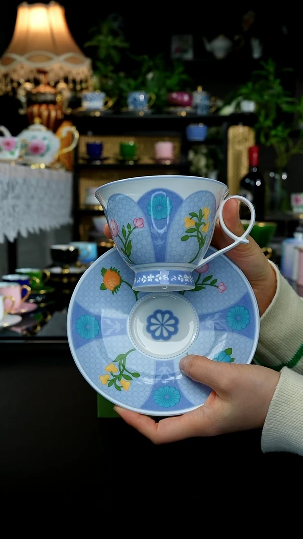 瑰宝大丽花釉中彩花茶杯碟（紫色）