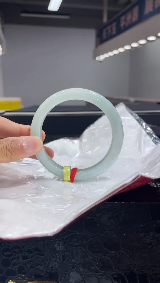 未镶嵌手镯翡翠10