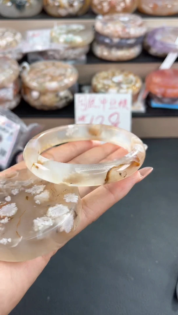 未镶嵌手镯石英质玉61