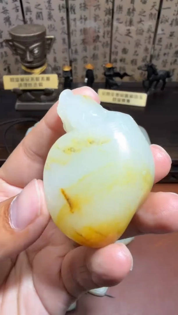 未镶嵌和田玉挂件和田玉