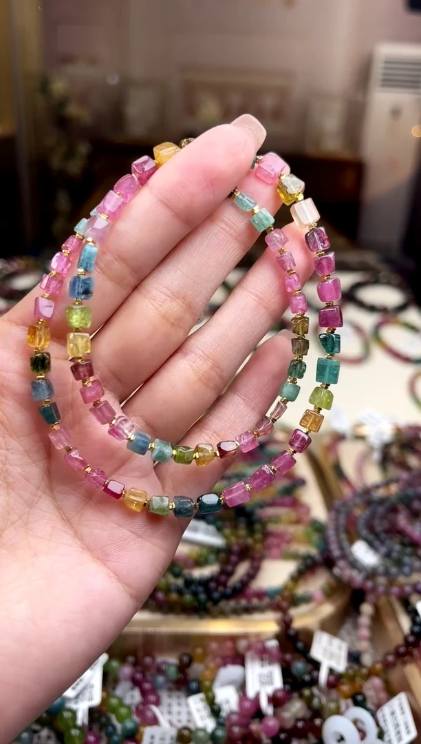 【闪购商品】/未镶嵌碧玺碧玺项链多样性发货