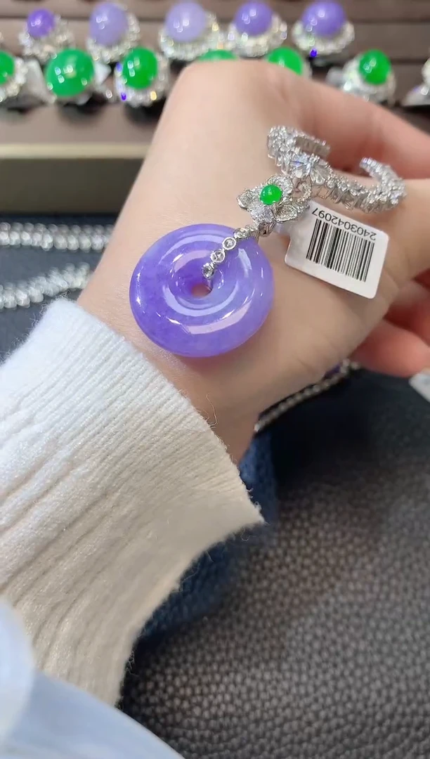 【闪购商品】翡翠吊坠(不含链)18K金镶嵌A66紫货有一定色差