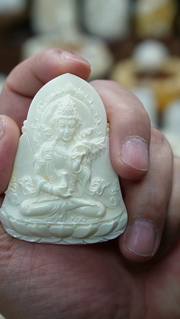 【闪购商品】琥珀裸石未镶嵌