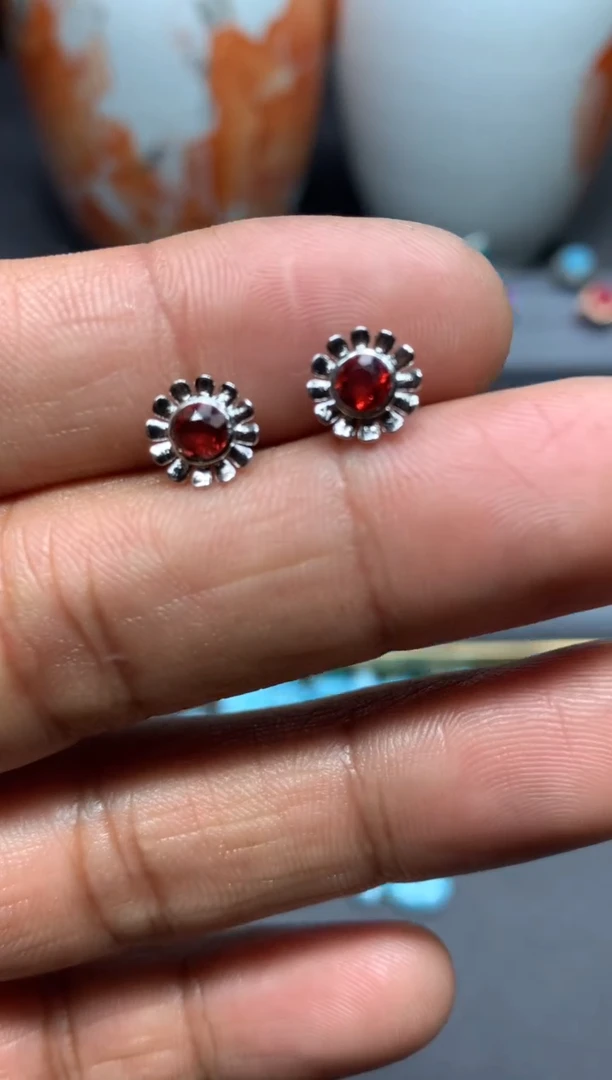 【闪购商品】石榴石耳饰未镶嵌W32（随机性发货只发一单）