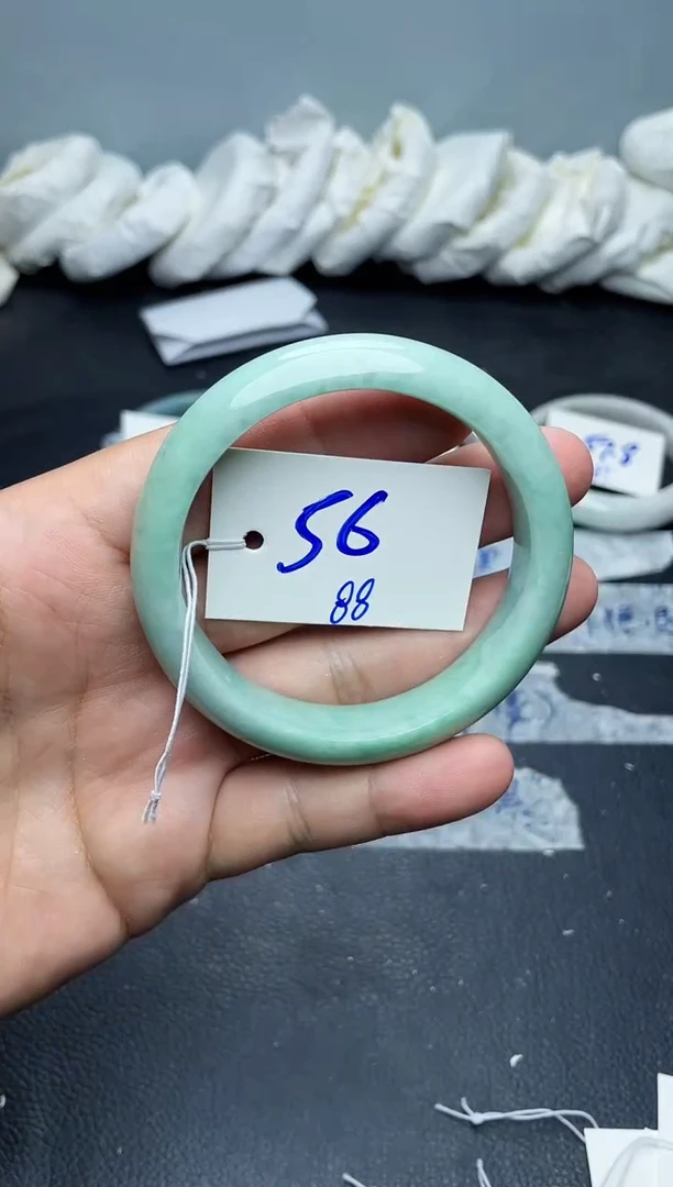 未镶嵌手镯翡翠88