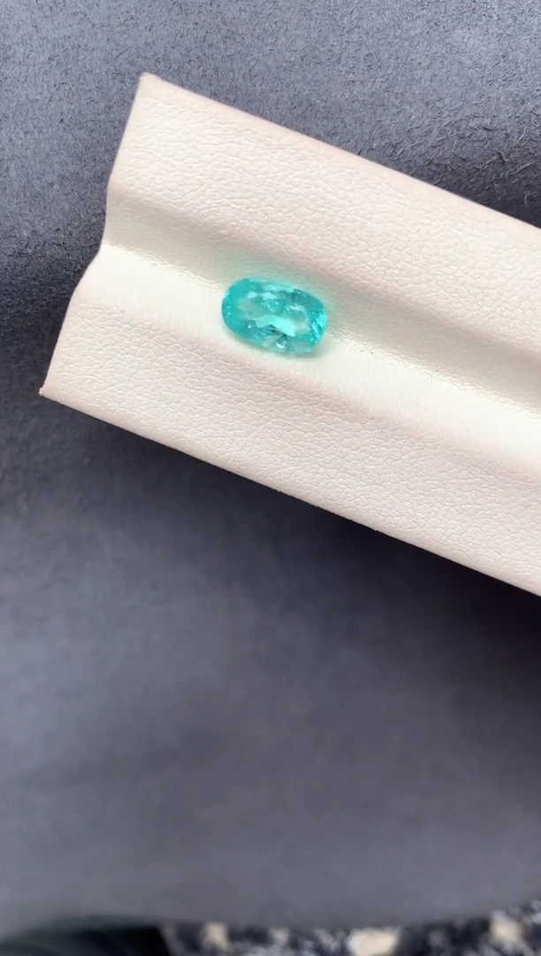 帕拉依巴碧玺耳饰未镶嵌1.94克拉霓虹蓝