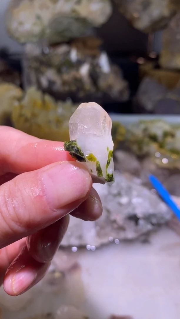 未镶嵌珠宝半成品水晶95号四川美姑超七花园水晶