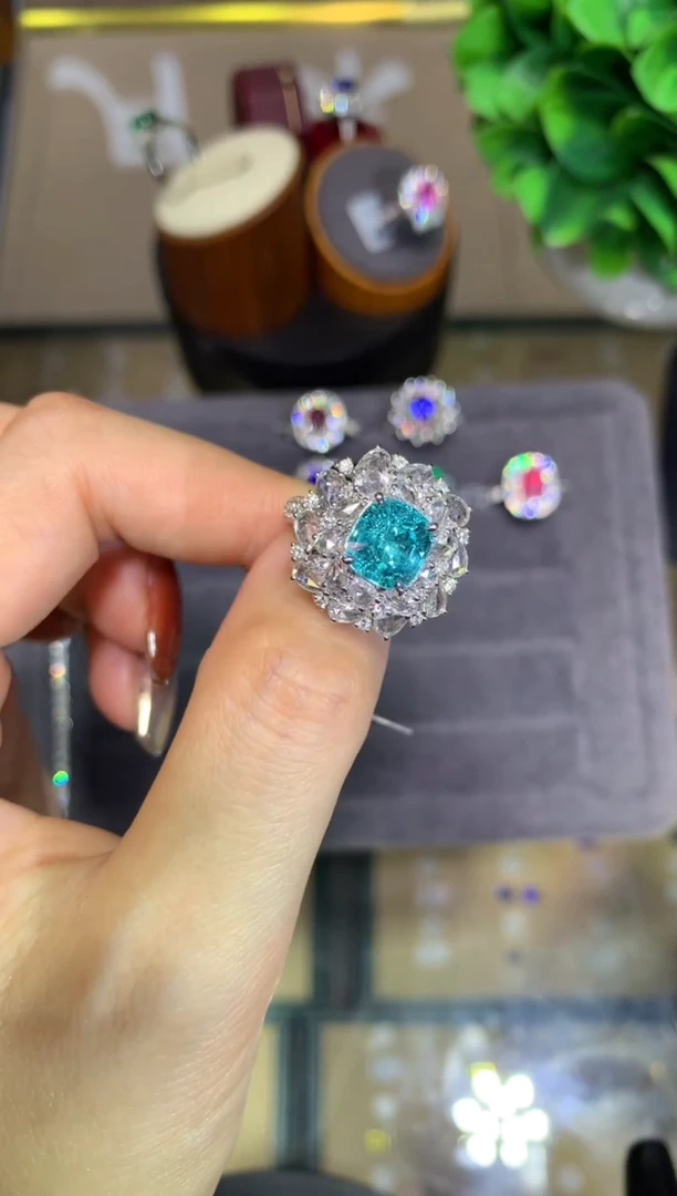 18K金镶嵌戒指碧玺3.21CT