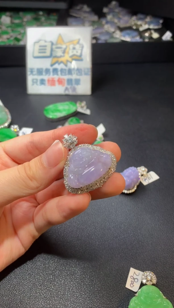 翡翠银S925镶嵌颈饰翡翠